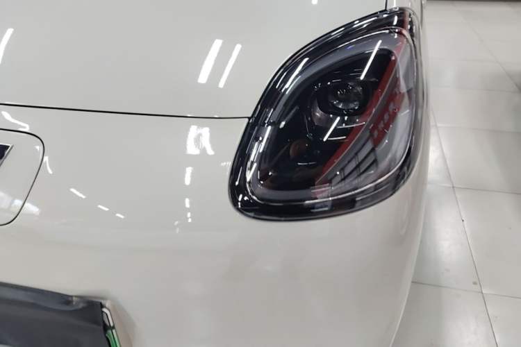Used Wuling Hongguang MINIEV 2025 Four-Door Version Advanced Edition Left Front Headlight