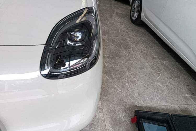Used Wuling Hongguang MINIEV 2025 Four-Door Version Advanced Edition Left Front Headlight