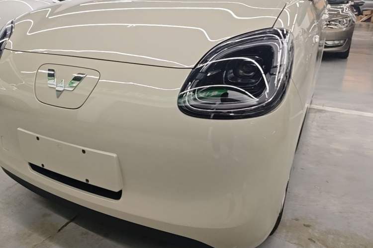Used Wuling Hongguang MINIEV 2025 Four-Door Version Advanced Edition Left Front Headlight