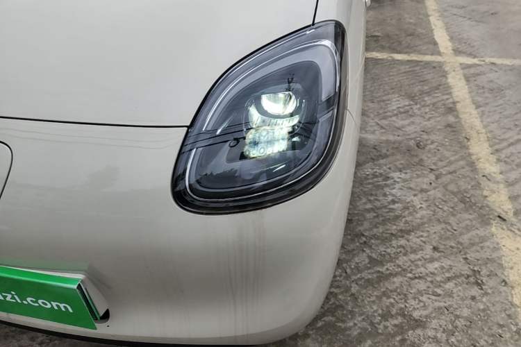 Used Wuling Hongguang MINIEV 2025 Four-Door Version Zhenxiang+ Edition Left Front Headlight
