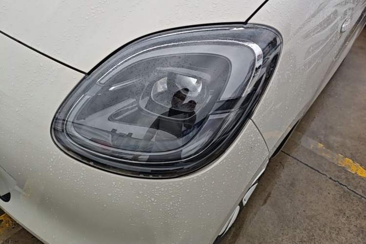 Used Wuling Hongguang MINIEV 2025 Four-Door Version Advanced Edition Left Front Headlight
