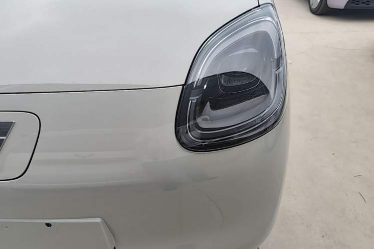 Used Wuling Hongguang MINIEV 2025 Four-Door Version Advanced Edition Left Front Headlight