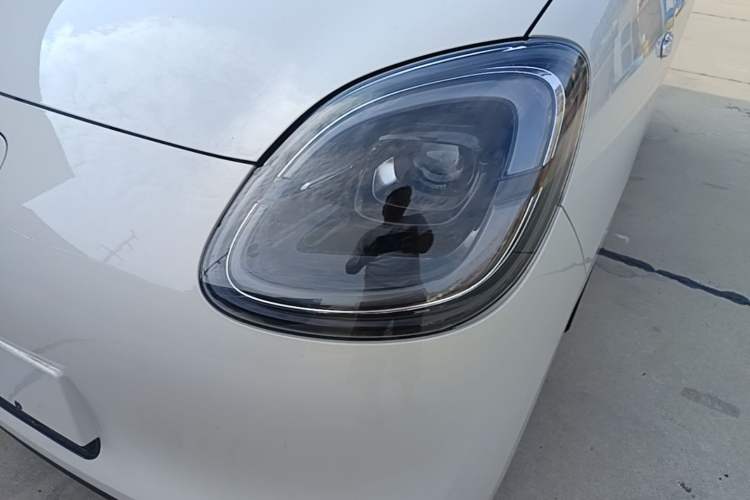 Used Wuling Hongguang MINIEV 2025 Four-Door Version Advanced Edition Left Front Headlight