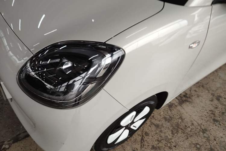 Used Wuling Hongguang MINIEV 2025 Four-Door Version Advanced Edition Left Front Headlight