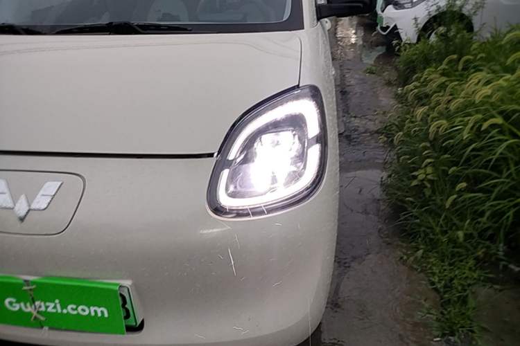 Used Wuling Hongguang MINIEV 2025 Four-Door Version Advanced Edition Left Front Headlight