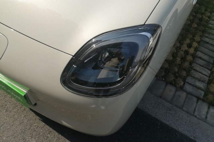 Used Wuling Hongguang MINIEV 2025 Four-Door Version Advanced Edition Left Front Headlight