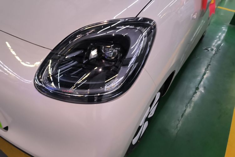 Used Wuling Hongguang MINIEV 2025 Four-Door Version Advanced Edition Left Front Headlight