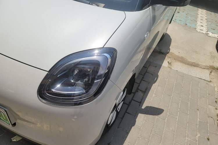 Used Wuling Hongguang MINIEV 2025 Four-Door Version Advanced Edition Left Front Headlight