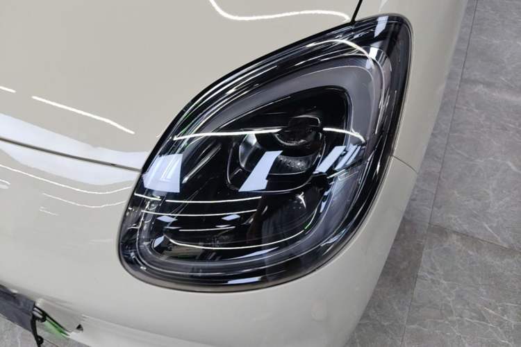 Used Wuling Hongguang MINIEV 2025 Four-Door Version Advanced Edition Left Front Headlight