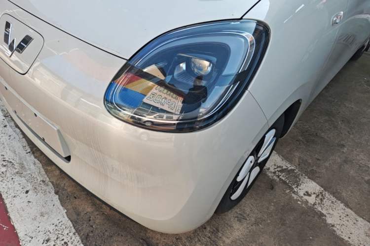 Used Wuling Hongguang MINIEV 2025 Four-Door Version Advanced Edition Left Front Headlight