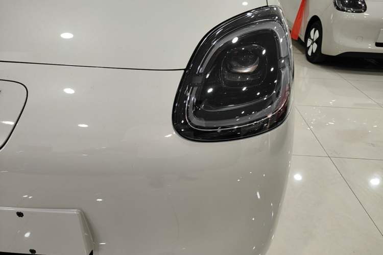 Used Wuling Hongguang MINIEV 2025 Four-Door Version Advanced Edition Left Front Headlight