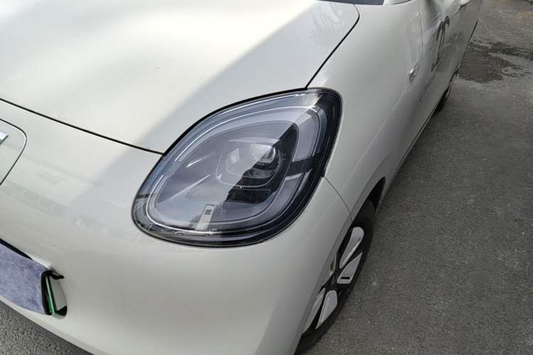 Used Wuling Hongguang MINIEV 2025 Four-Door Version Advanced Edition Left Front Headlight