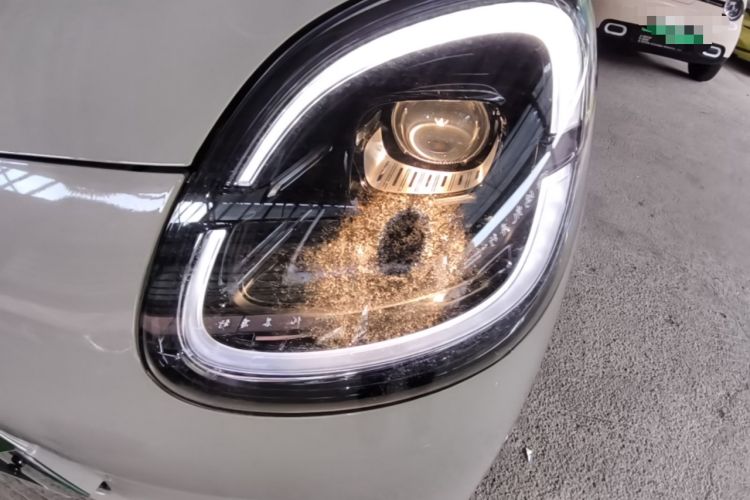 Used Wuling Hongguang MINIEV 2025 Four-Door Version Advanced Edition Left Front Headlight