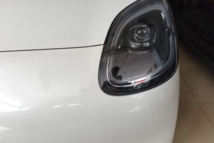 Used Wuling Hongguang MINIEV 2025 Four-Door Version Advanced Edition Left Front Headlight