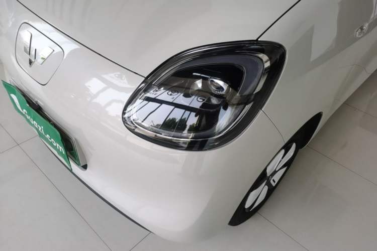 Used Wuling Hongguang MINIEV 2025 Four-Door Version Advanced Edition Left Front Headlight