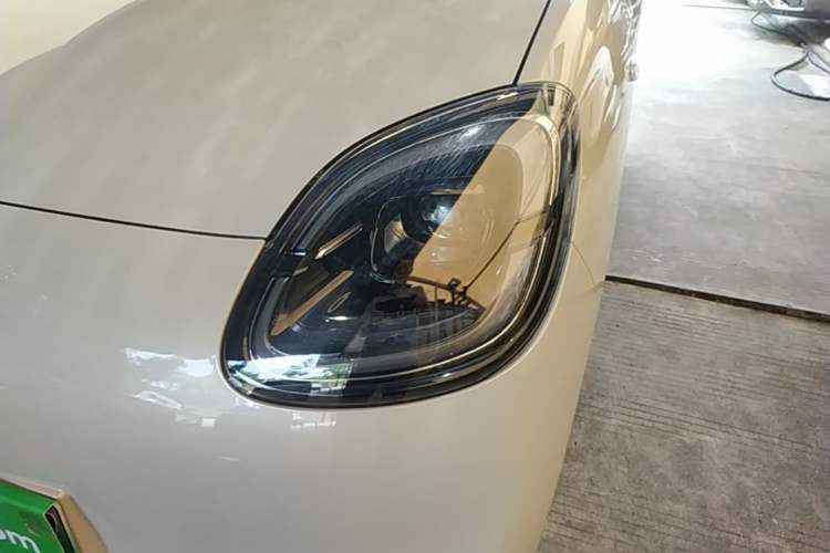 Used Wuling Hongguang MINIEV 2025 Four-Door Version Advanced Edition Left Front Headlight