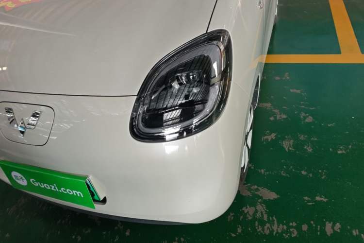 Used Wuling Hongguang MINIEV 2025 Four-Door Version Advanced Edition Left Front Headlight