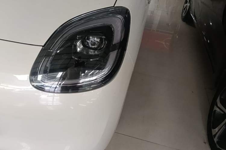 Used Wuling Hongguang MINIEV 2025 Four-Door Version Advanced Edition Left Front Headlight