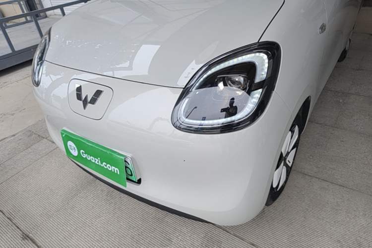 Used Wuling Hongguang MINIEV 2025 Four-Door Version Advanced Edition Left Front Headlight