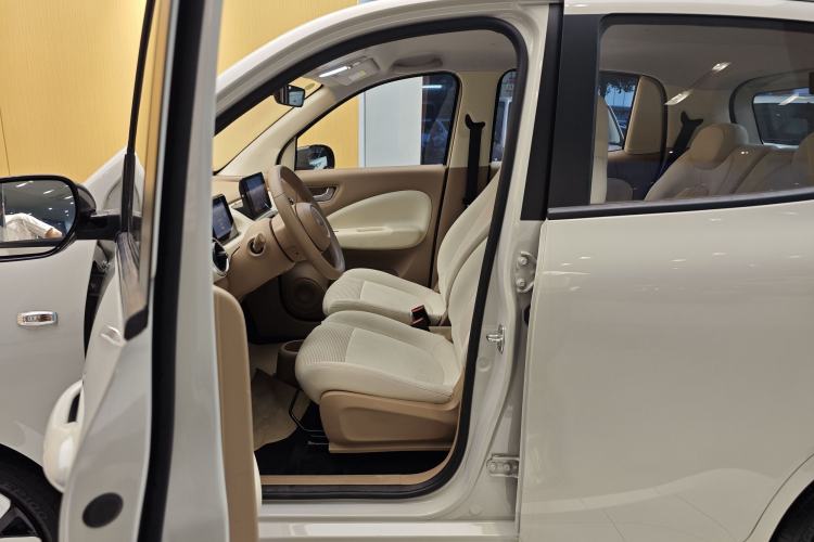 Used Wuling Hongguang MINIEV 2025 Four-Door Version Premium Edition Left Front Seat