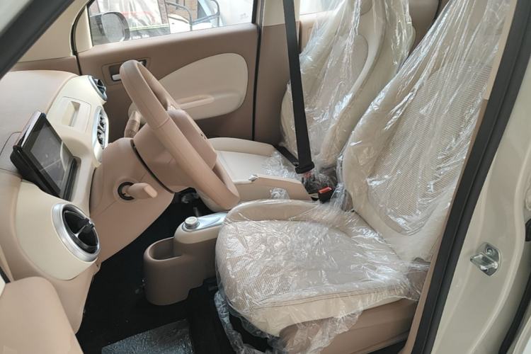 Used Wuling Hongguang MINIEV 2025 Four-Door Version Advanced Edition Left Front Seat