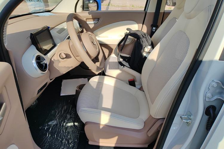 Used Wuling Hongguang MINIEV 2025 Four-Door Version Advanced Edition Left Front Seat