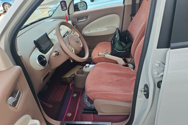 Used Wuling Hongguang MINIEV 2025 Four-Door Version Advanced Edition Left Front Seat