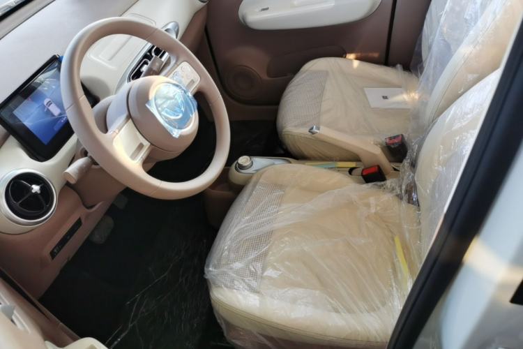 Used Wuling Hongguang MINIEV 2025 Four-Door Version Advanced Edition Left Front Seat