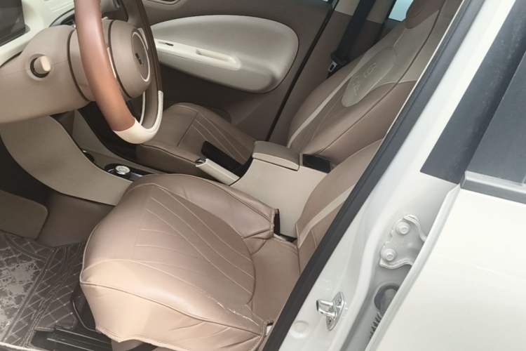 Used Wuling Hongguang MINIEV 2025 Four-Door Version Advanced Edition Left Front Seat