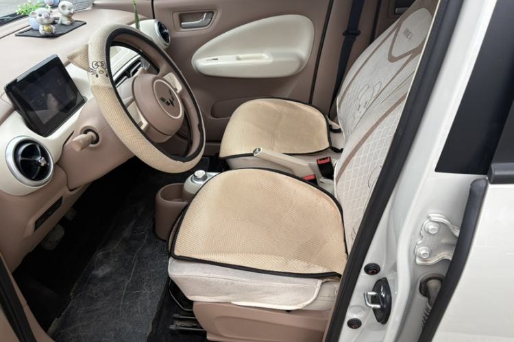 Used Wuling Hongguang MINIEV 2025 Four-Door Version Advanced Edition Left Front Seat