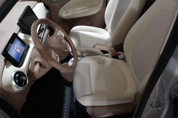 Used Wuling Hongguang MINIEV 2025 Four-Door Version Advanced Edition Left Front Seat