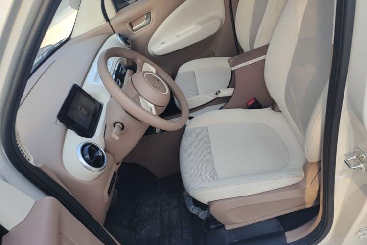Used Wuling Hongguang MINIEV 2025 Four-Door Version Advanced Edition Left Front Seat