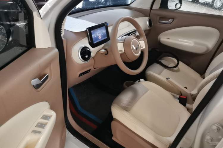 Used Wuling Hongguang MINIEV 2025 Four-Door Version Advanced Edition Left Front Seat