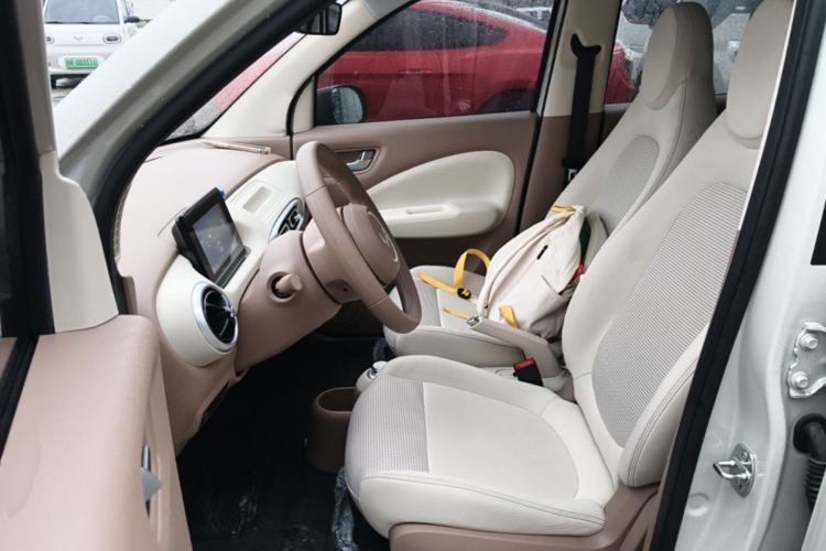 Used Wuling Hongguang MINIEV 2025 Four-Door Version Advanced Edition Left Front Seat