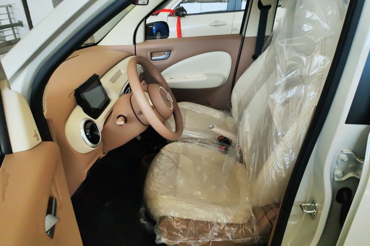 Used Wuling Hongguang MINIEV 2025 Four-Door Version Advanced Edition Left Front Seat