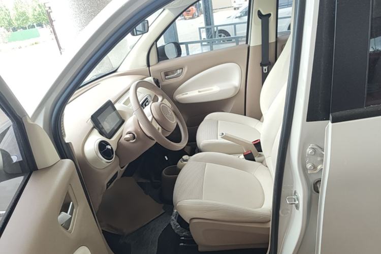 Used Wuling Hongguang MINIEV 2025 Four-Door Version Advanced Edition Left Front Seat