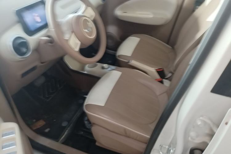Used Wuling Hongguang MINIEV 2025 Four-Door Version Advanced Edition Left Front Seat