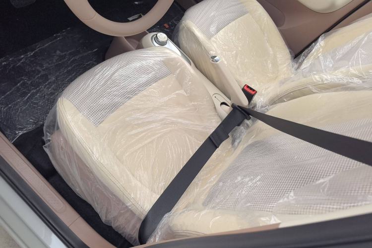 Used Wuling Hongguang MINIEV 2025 Four-Door Version Advanced Edition Left Front Seat