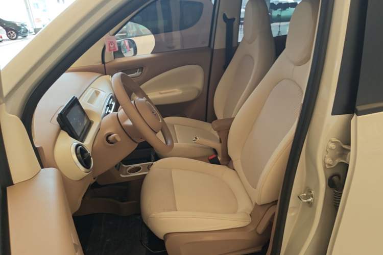 Used Wuling Hongguang MINIEV 2025 Four-Door Version Advanced Edition Left Front Seat