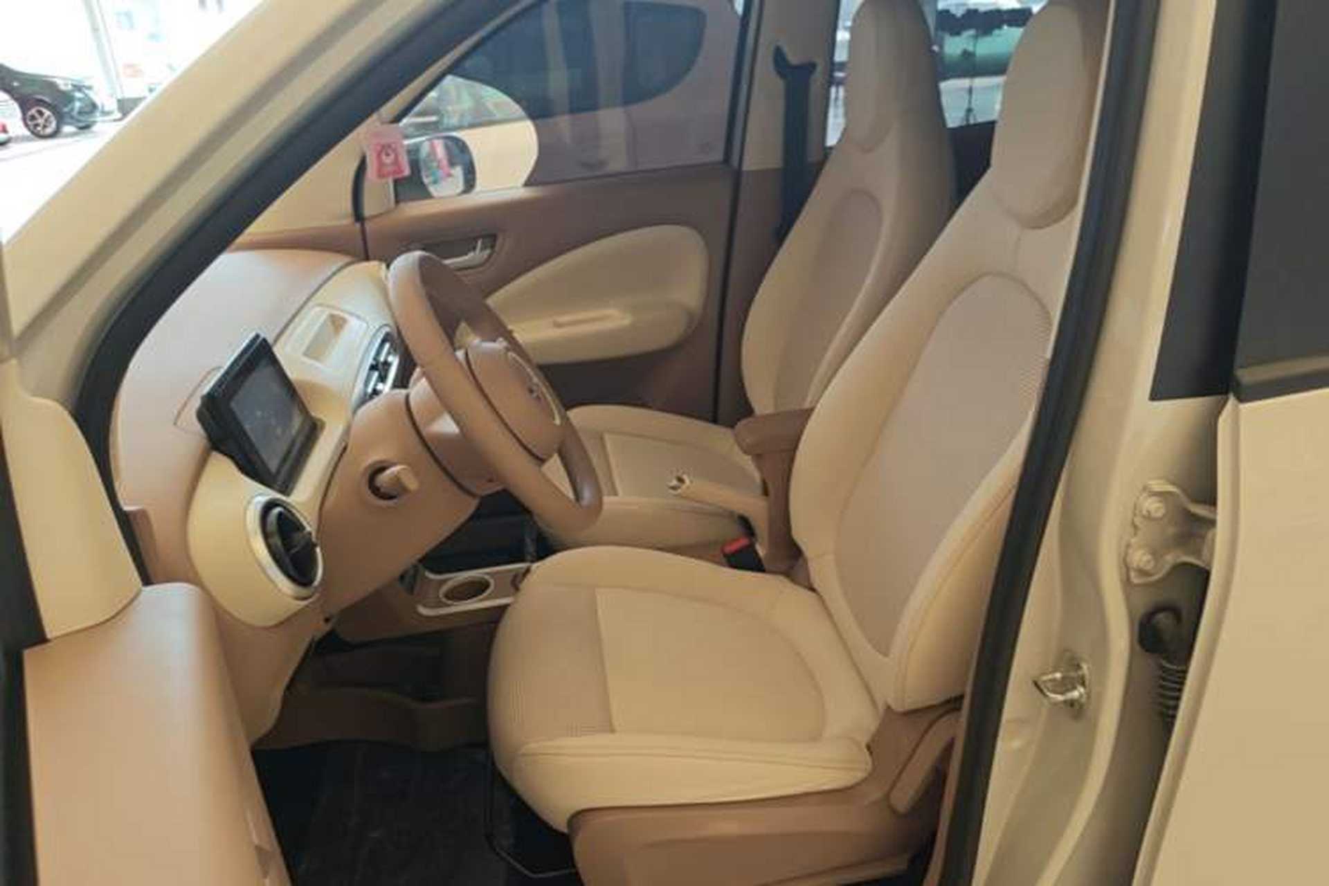 Used Wuling Hongguang MINIEV 2025 Four-Door Version Advanced Edition Left Front Seat