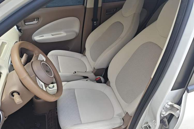 Used Wuling Hongguang MINIEV 2025 Four-Door Version Advanced Edition Left Front Seat