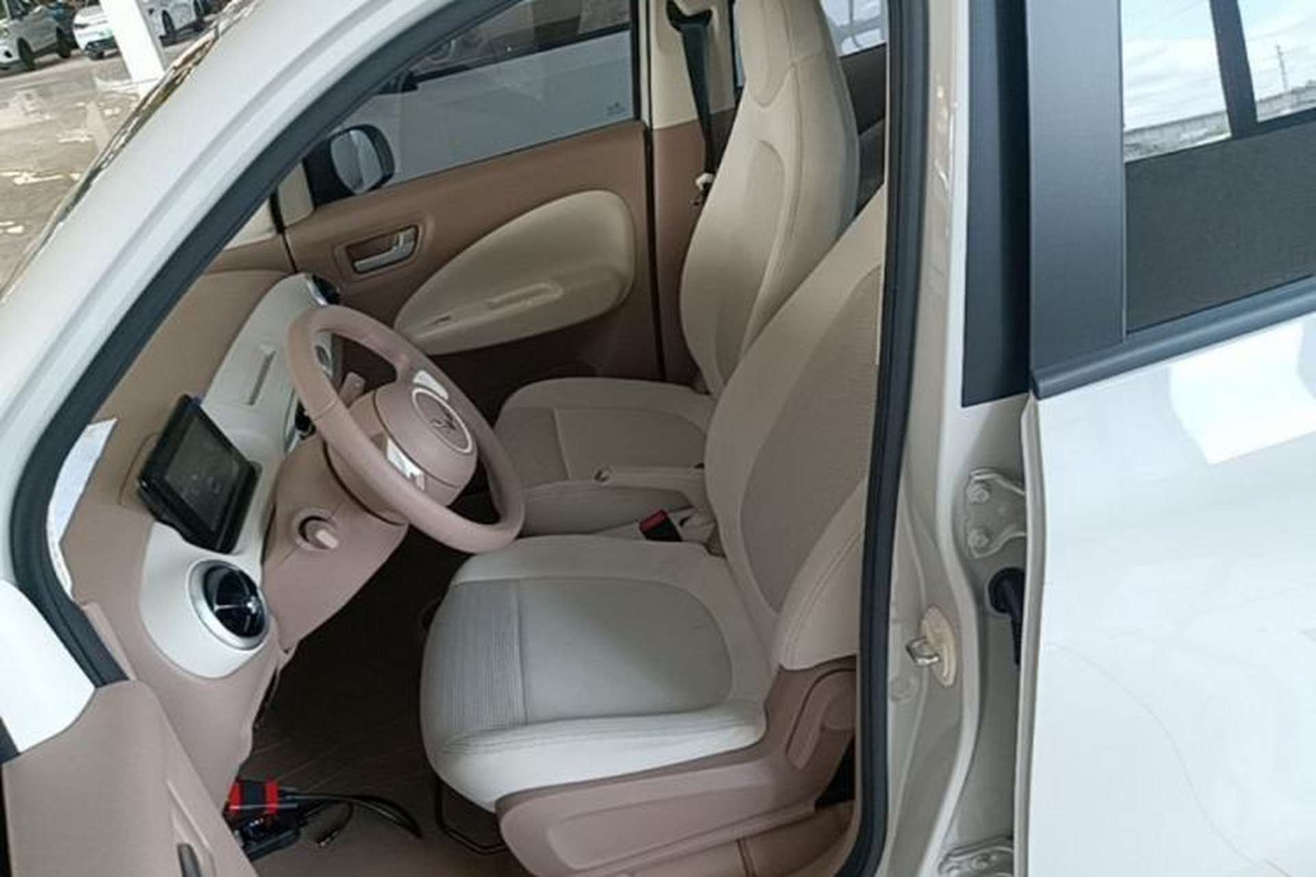 Used Wuling Hongguang MINIEV 2025 Four-Door Version Advanced Edition Left Front Seat
