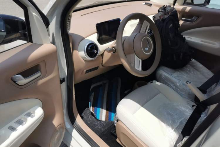 Used Wuling Hongguang MINIEV 2025 Four-Door Version Advanced Edition Left Front Seat