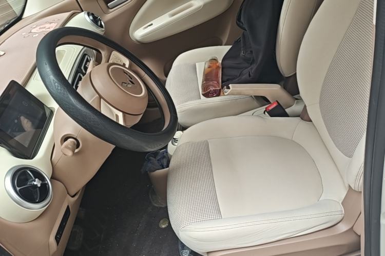 Used Wuling Hongguang MINIEV 2025 Four-Door Version Advanced Edition Left Front Seat