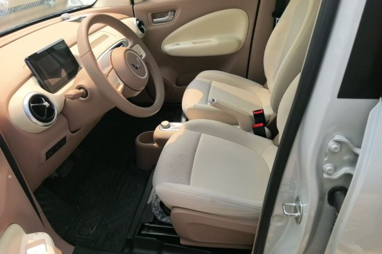 Used Wuling Hongguang MINIEV 2025 Four-Door Version Advanced Edition Left Front Seat