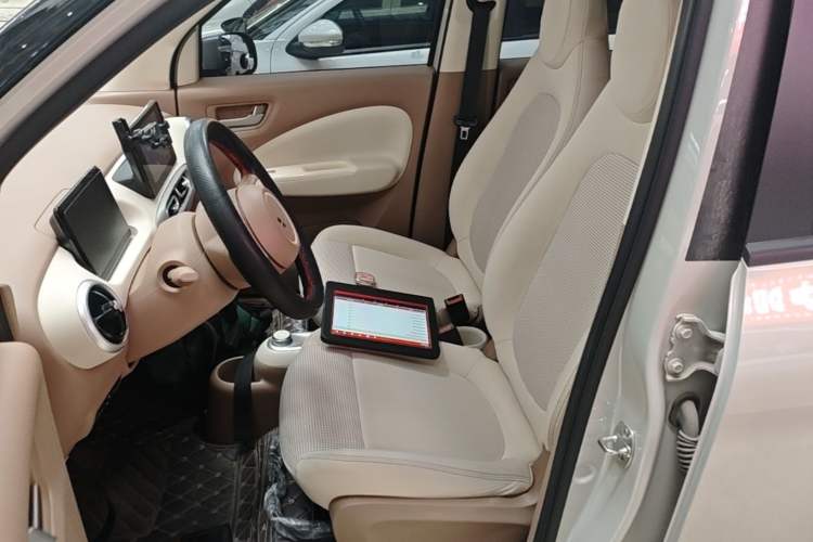 Used Wuling Hongguang MINIEV 2025 Four-Door Version Zhenxiang+ Edition Left Front Seat