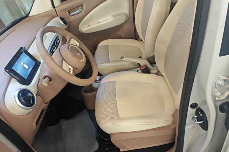 Used Wuling Hongguang MINIEV 2025 Four-Door Version Advanced Edition Left Front Seat