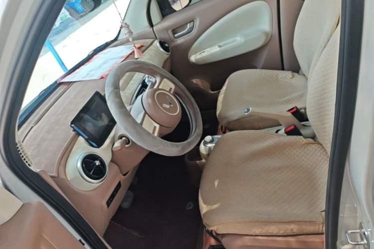 Used Wuling Hongguang MINIEV 2025 Four-Door Version Advanced Edition Left Front Seat