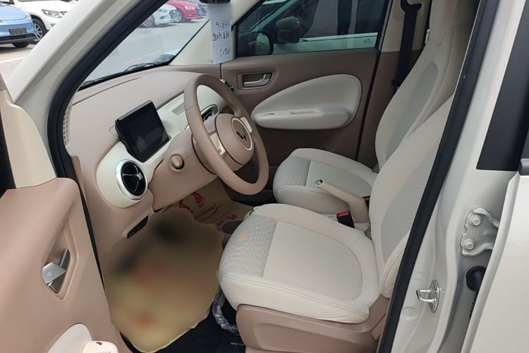 Used Wuling Hongguang MINIEV 2025 Four-Door Version Advanced Edition Left Front Seat