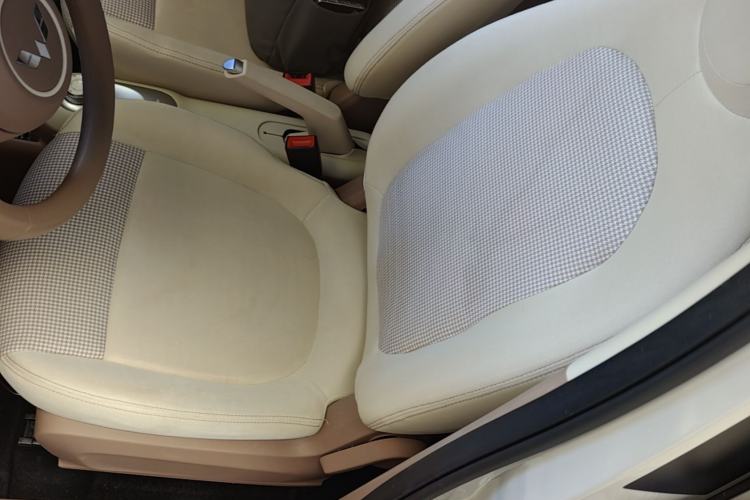 Used Wuling Hongguang MINIEV 2025 Four-Door Version Advanced Edition Left Front Seat